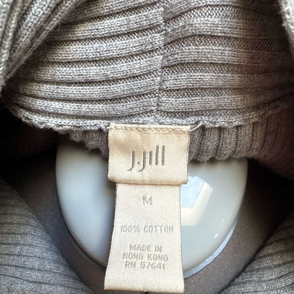 Vintage Y2K J. Jill Light Gray V-Neck Sweater with collar - Picture 5 of 8